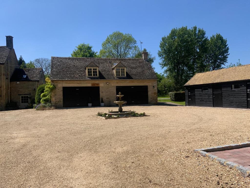 Stable Lodge at Bledington Mill (Bledington) 