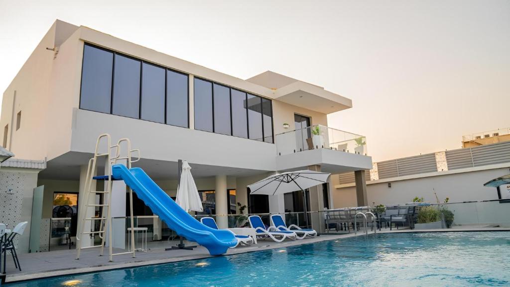 Al Qand Chalet For Families Only