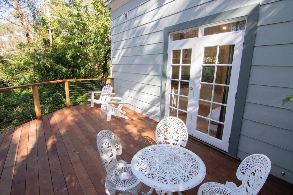 Bottlebrush Cabin, cosy private cabin in the trees