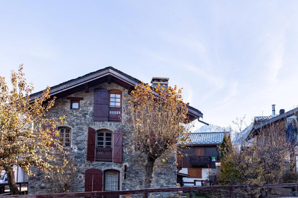 Very Nice Chalet Near The Slopes Courchevel