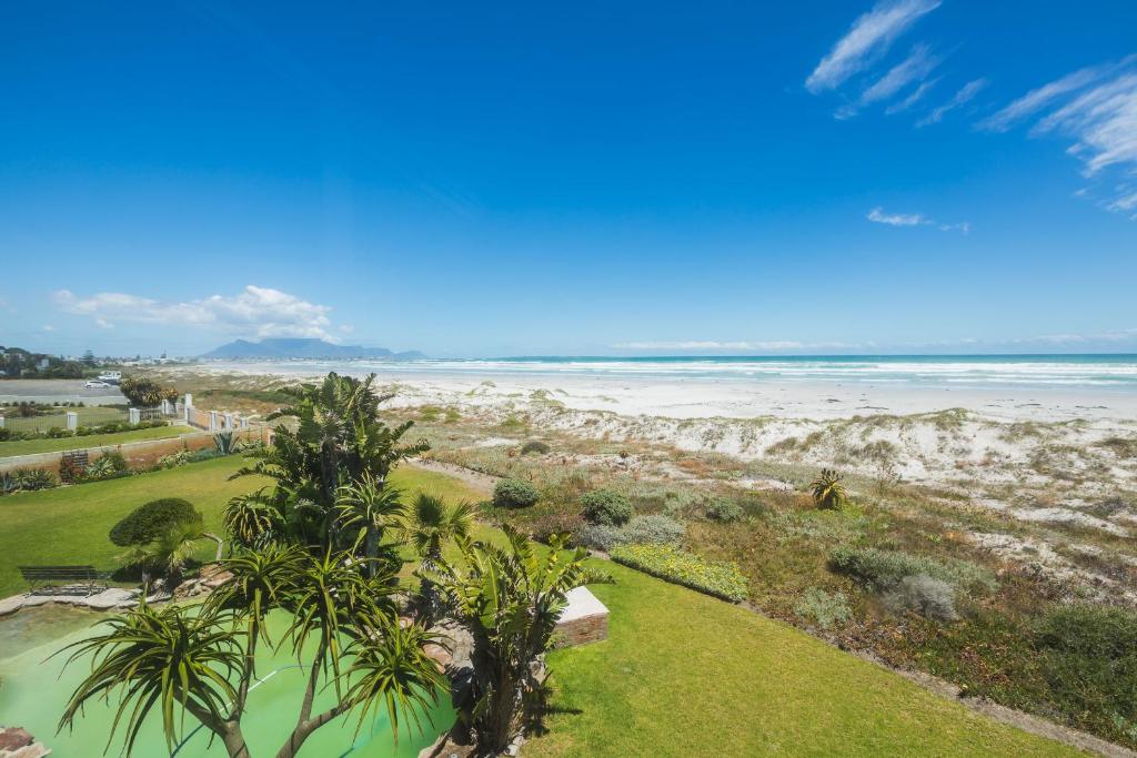 Melkbos Beach Lodge