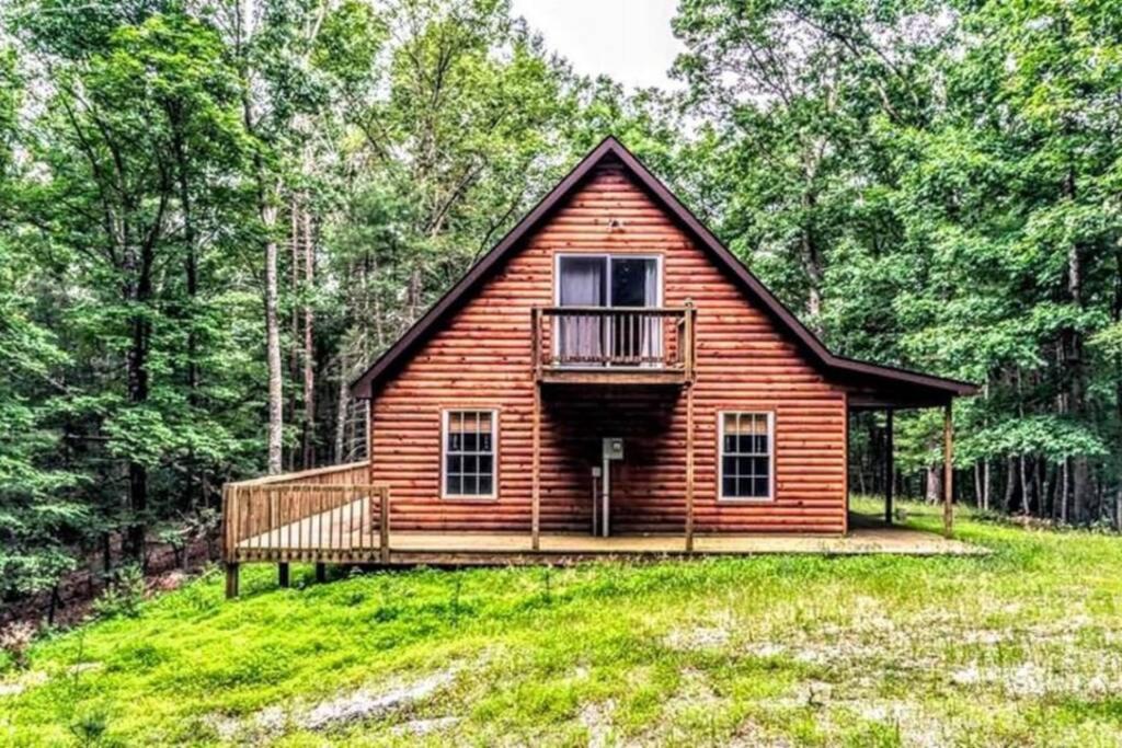 Remote Cabin WV Retreat-Escape from the Norm