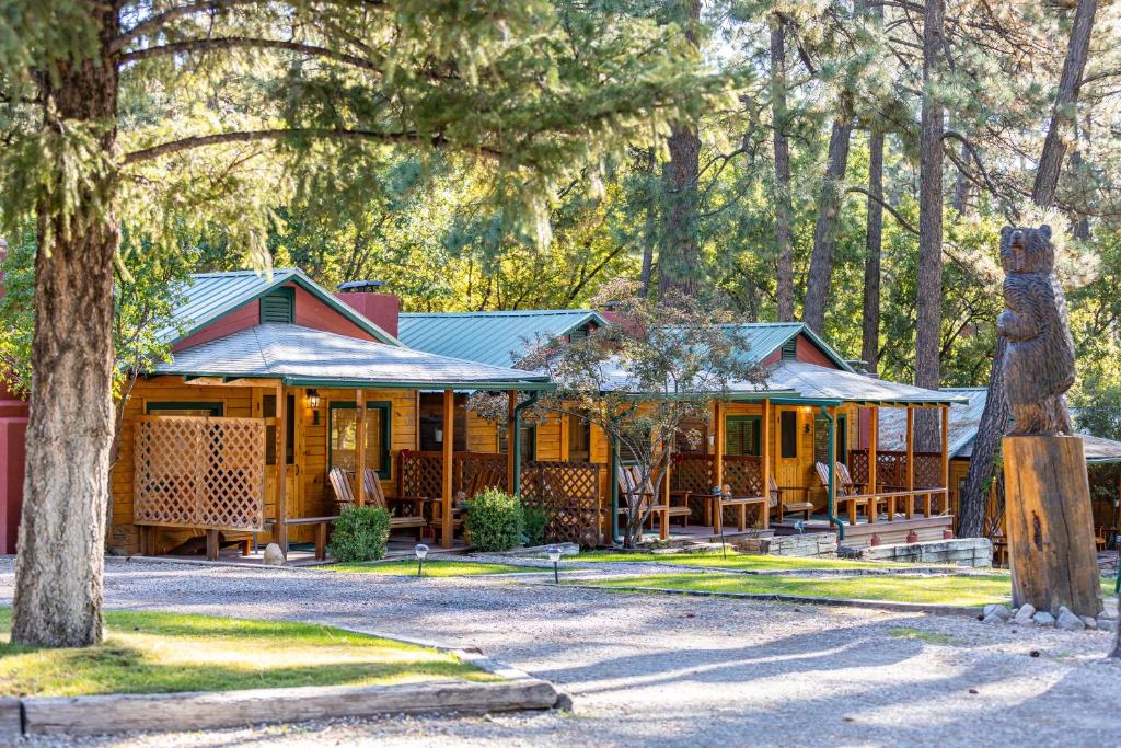 Ruidoso Lodge Cabin # 9