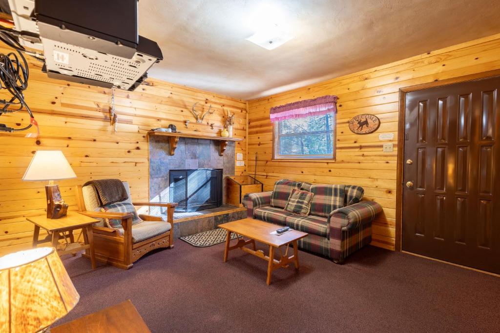 Ruidoso Lodge Cabins # 8